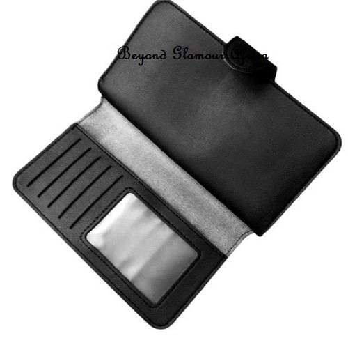 Women’s black leather wallet very fashionable to have