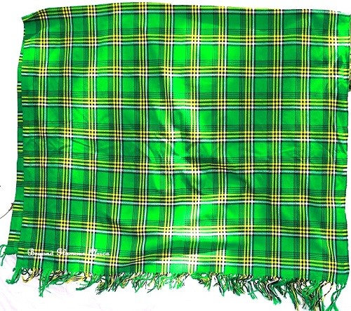 Women’s green shawl very fashionable
