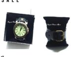 Men’s green vintage watch very fashionable to have
